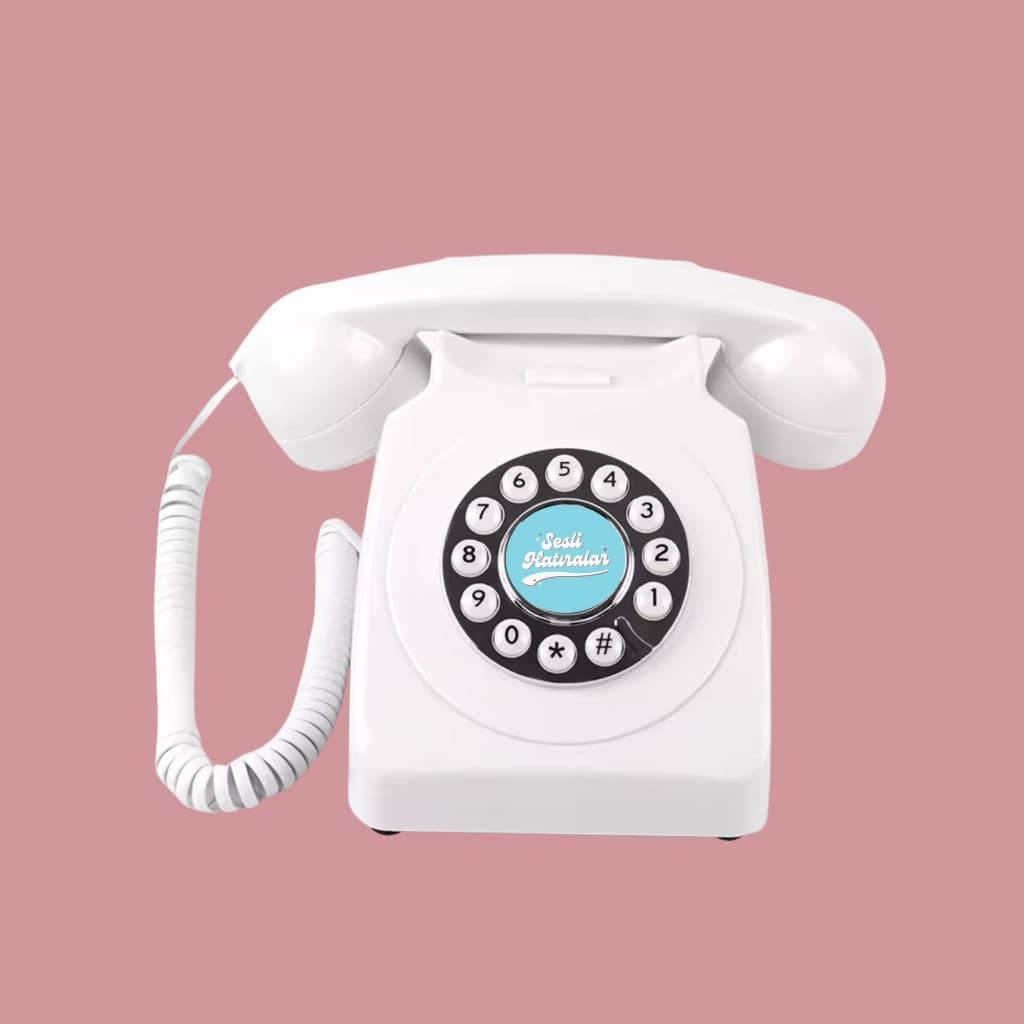 Beyaz klasik retro telefon